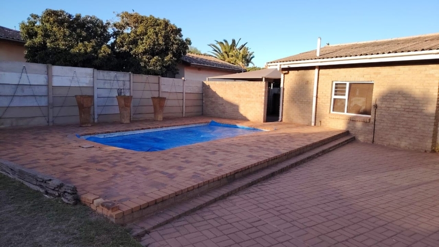 3 Bedroom Property for Sale in Vredenburg Western Cape